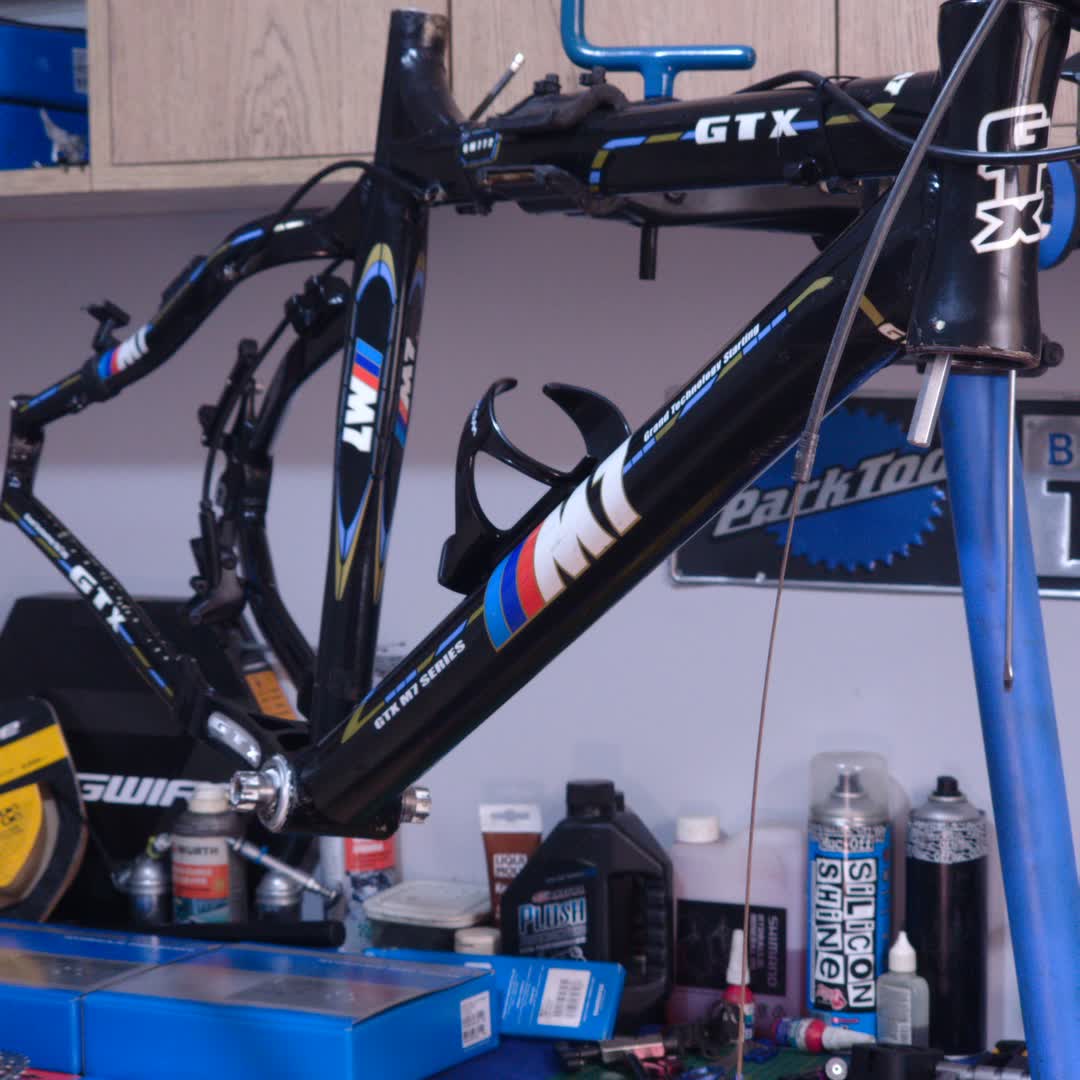 Workstation tribological analysis Shimano XT BikeLab Studio precision mechanics